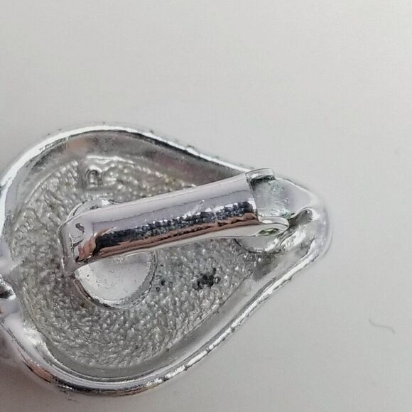 Vintage Sarah Coventry Strawberry Shape Clip On Earrings, Silver Tone, Signed - Picture 4 of 7